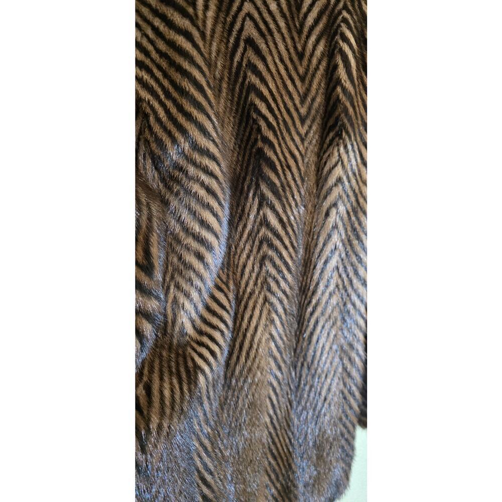 DaVinci Authentic Vintage Mink Coat with Chevron Pattern - Very Soft Fur - Picture 11 of 11